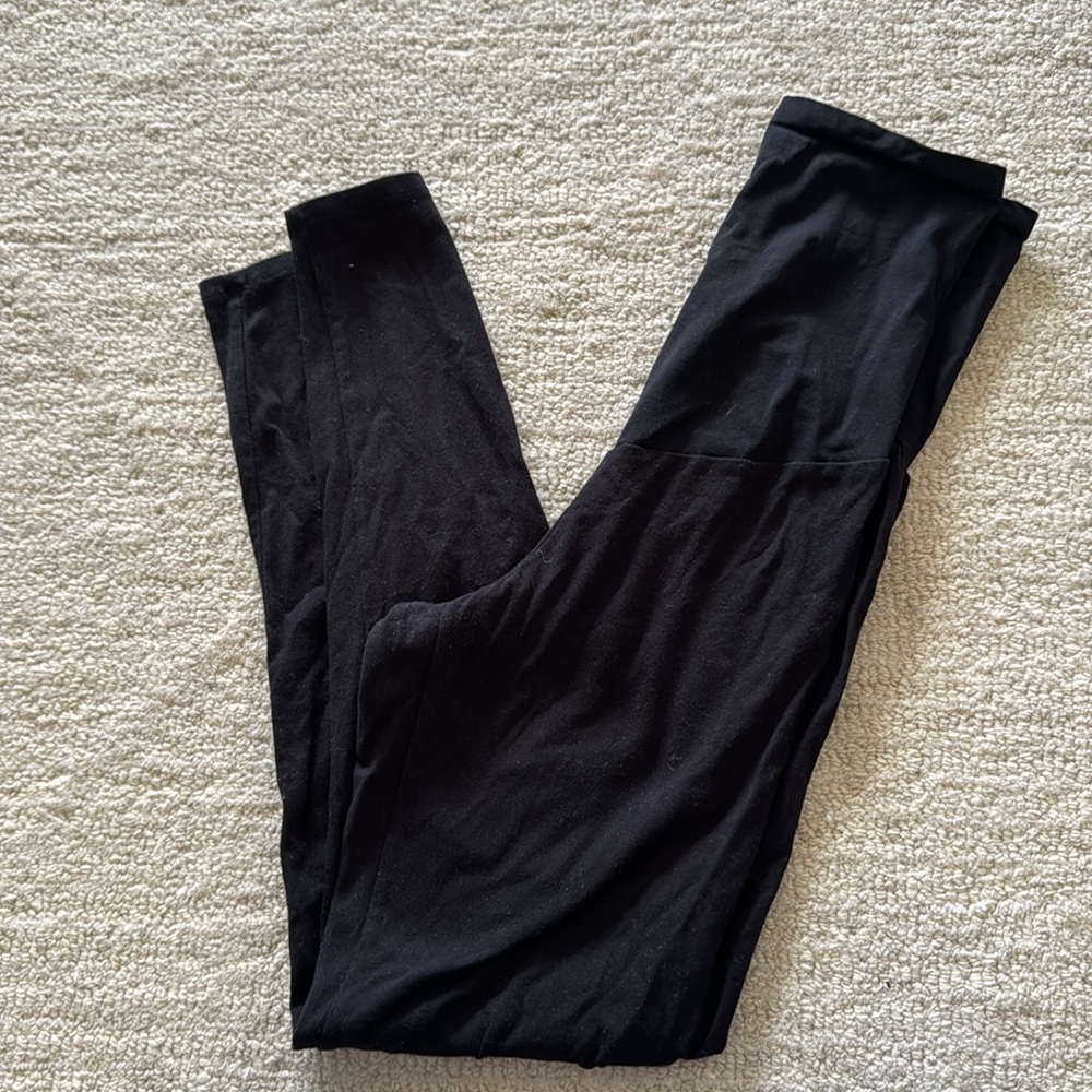 Motherhood Maternity Leggings Size Medium